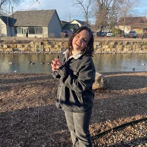 Meet your Posher, Emma